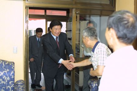 노인정 방문 의 사진