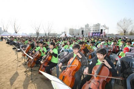 2012 금천 하모니 벚꽃축제(하모니오케스트라 연주) 의 사진11