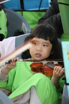 2012 금천 하모니 벚꽃축제(하모니오케스트라 연주) 의 사진16