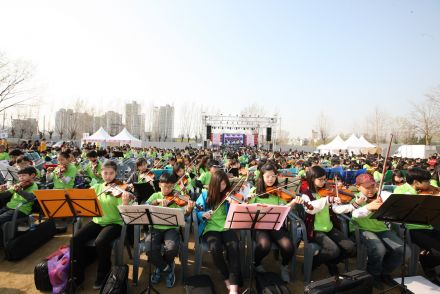 2012 금천 하모니 벚꽃축제(하모니오케스트라 연주) 의 사진26