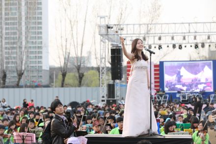 2012 금천 하모니 벚꽃축제(하모니오케스트라 연주) 의 사진40