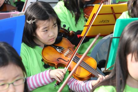2012 금천 하모니 벚꽃축제(하모니오케스트라 연주) 의 사진53