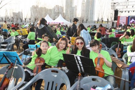2012 금천 하모니 벚꽃축제(하모니오케스트라 연주) 의 사진63
