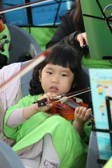2012 금천 하모니 벚꽃축제(하모니오케스트라 연주) 의 사진96