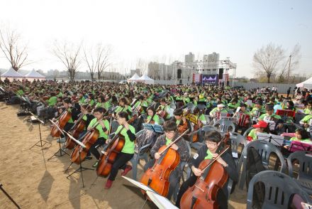2012 금천 하모니 벚꽃축제(하모니오케스트라 연주) 의 사진