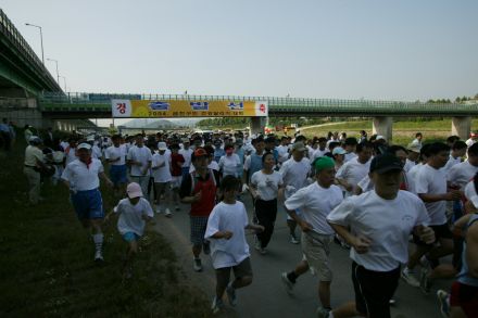 2004 금천구민건강달리기 대회 의 사진12