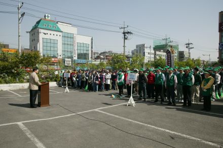깨끗한 금천가꾸기 구 시범행사 의 사진