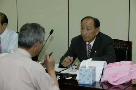 2004 행정사무감사 의 사진23