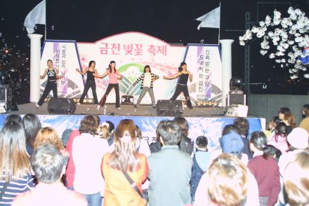 벚꽃축제 (주민마당) 의 사진64