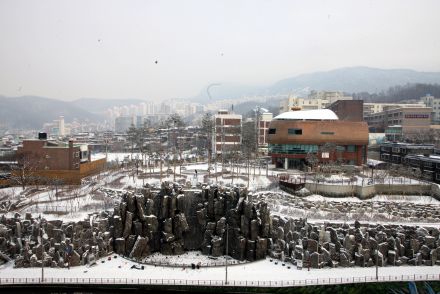 눈 쌓인 금천 폭포공원 의 사진10