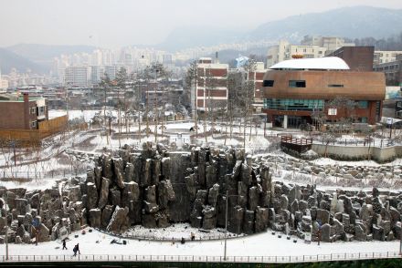 눈 쌓인 금천 폭포공원 의 사진17