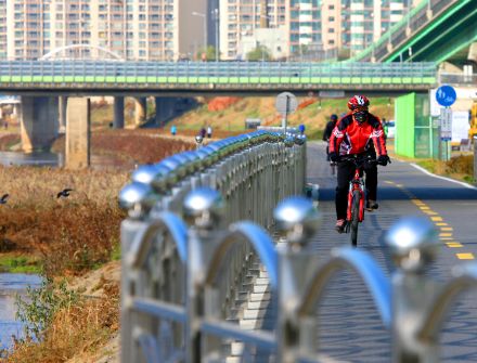 금천한내 자전거타는 주민들 의 사진6