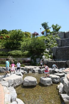 삼성산 시민공원에서 여름을 즐기는 아이들 의 사진41