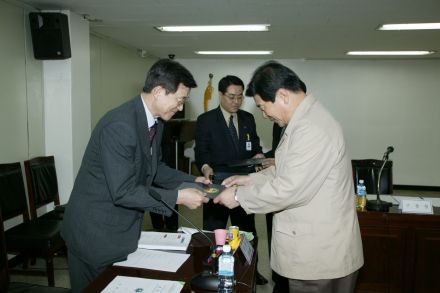 신청사 건립 기술자문위원회 위촉 의 사진