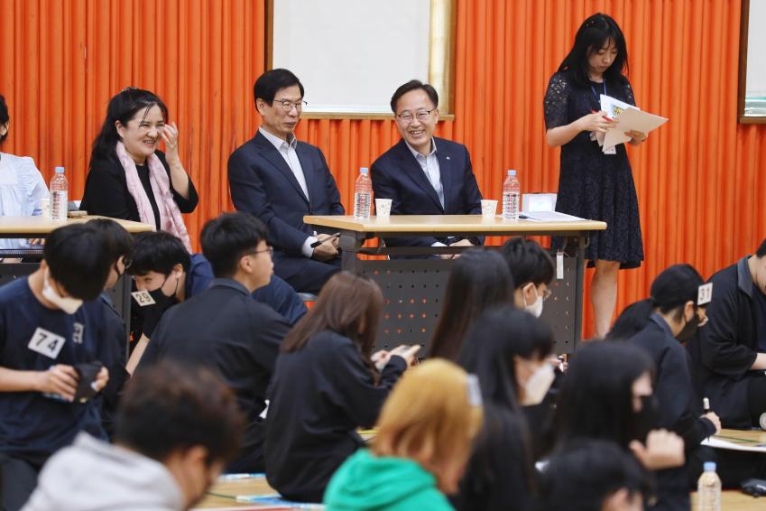 제5회 찾아가는 현장구청장의 날(안천중학교와 함께하는 금천구 바로 알기 퀴즈대회) 의 사진21