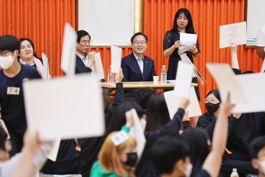 제5회 찾아가는 현장구청장의 날(안천중학교와 함께하는 금천구 바로 알기 퀴즈대회) 의 사진23