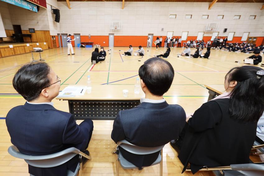 제5회 찾아가는 현장구청장의 날(안천중학교와 함께하는 금천구 바로 알기 퀴즈대회) 의 사진28