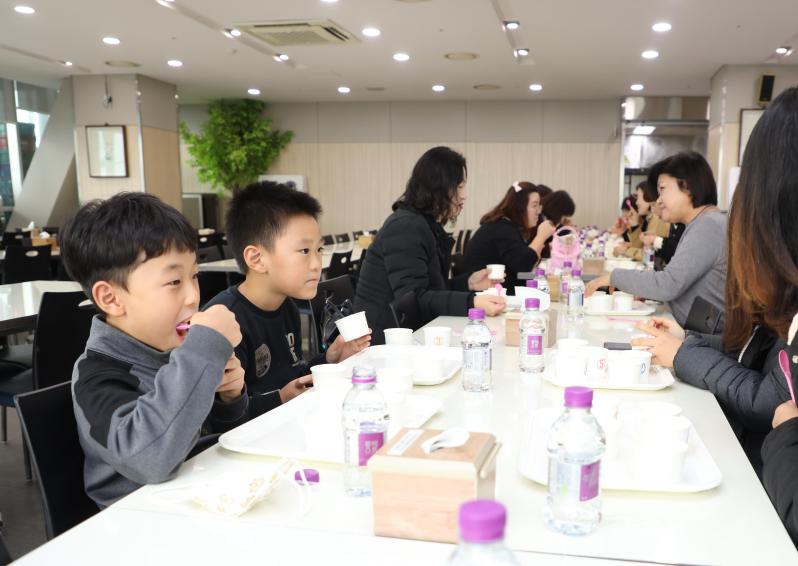 학교급식 친환경 쌀 공동구매 업체 선정 품평회 의 사진27