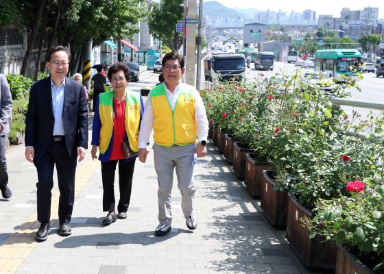 시흥3동 장미축제 의 사진2