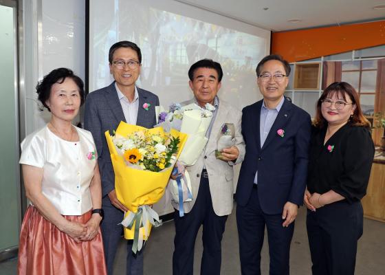 독산4동 국화 꽃 마을 현판식 의 사진29