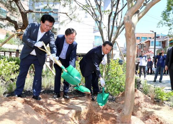 독산2동 마을공원 및 공영주차장 준공식 의 사진30
