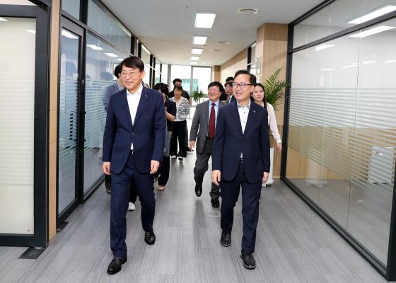 혁신거점센터 라운딩 의 사진1