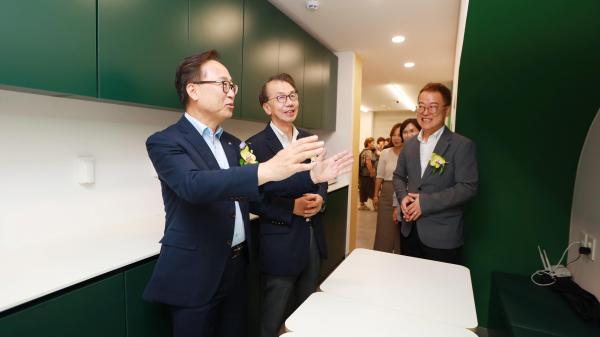 금천구청소년상담복지센터 이전 개소식 의 사진41