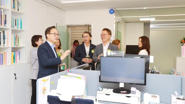 금천구청소년상담복지센터 이전 개소식 의 사진47