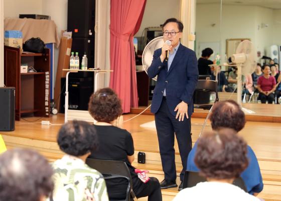 금천노인종합복지관 추석맞이 특식제공 행사 의 사진14