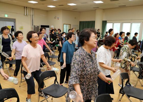 금천노인종합복지관 추석맞이 특식제공 행사 의 사진21