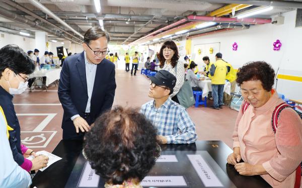 금천호암노인종합복지관 노인의 날 행사 의 사진8