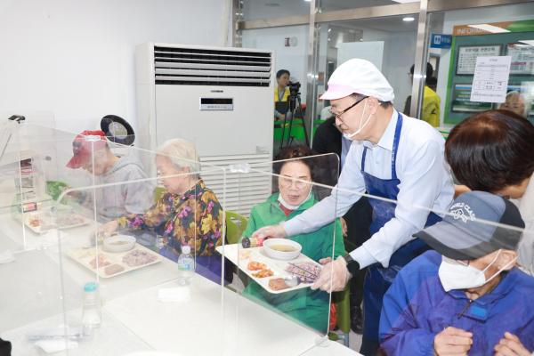 금천호암노인종합복지관 노인의 날 행사 의 사진28