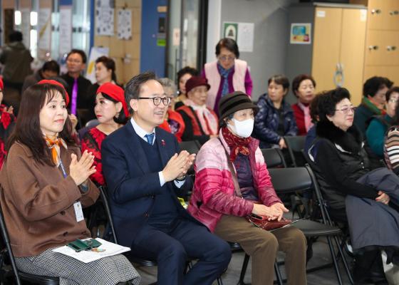 독산1동 자치회관 프로그램 작품 전시회 의 사진15