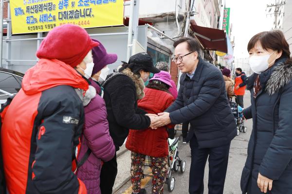 사랑나눔봉사단 한마음회 저소득 어르신 도시락 지원 행사 의 사진10