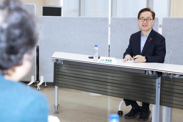 김을형(금천향기 편집위원) 금천미래장학회 장학금 기탁식 의 사진12