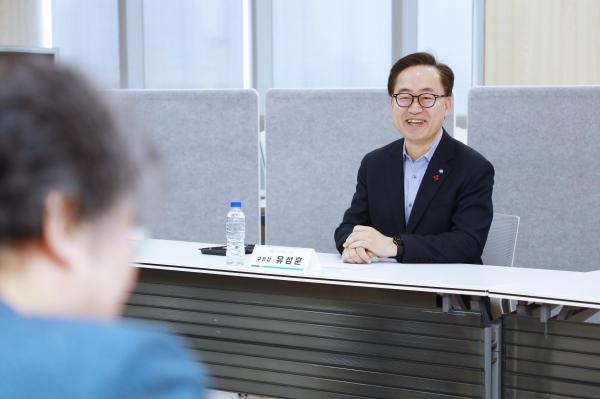 김을형(금천향기 편집위원) 금천미래장학회 장학금 기탁식 의 사진15