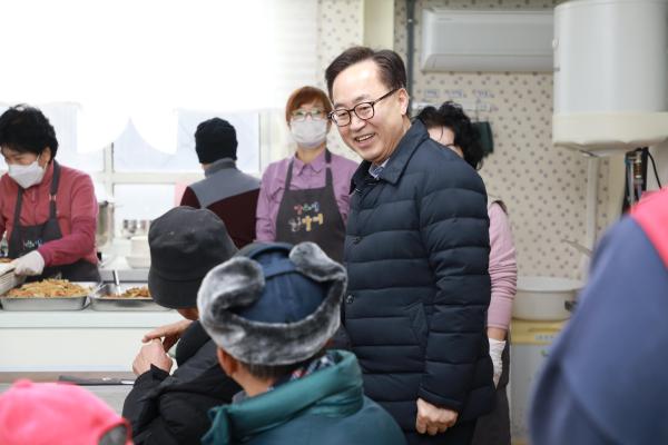 안수인밥퍼공동체 저소득 어르신 급식지원 현장 방문 의 사진10
