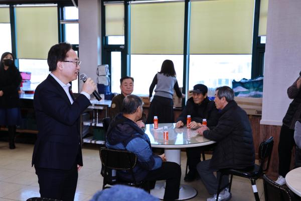 2025년 금천누리종합사회복지관 설맞이 특식 지원 행사 의 사진5