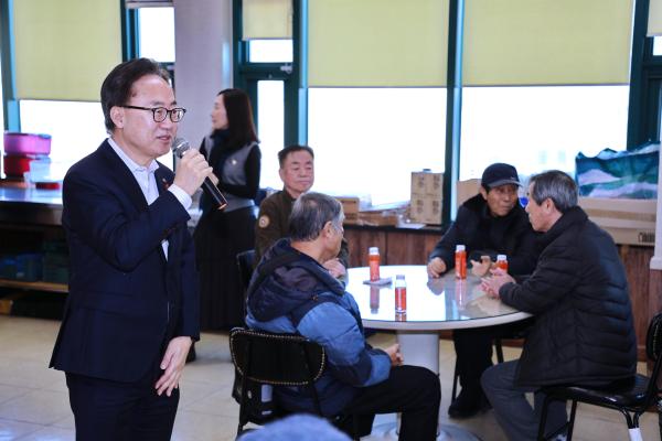 2025년 금천누리종합사회복지관 설맞이 특식 지원 행사 의 사진6