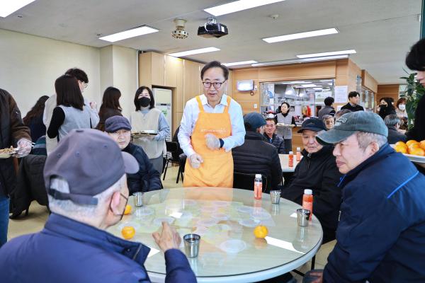 2025년 금천누리종합사회복지관 설맞이 특식 지원 행사 의 사진20