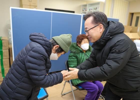 서울특별시사회복지협의회 에너지 취약가구 한파 물품 지원 현장 방문 의 사진3