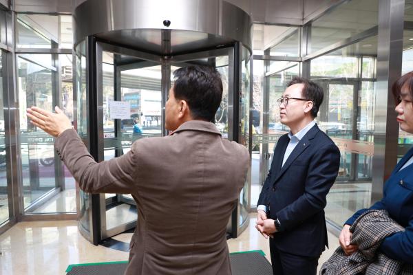 디지털엠파이어 이웃돕기 성품 전달식 의 사진10