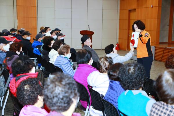 (사)대한노인회 금천구지회 노인일자리 및 사회활동 지원사업 참여자 안전교육 의 사진31