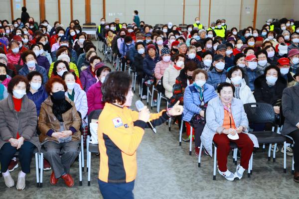 (사)대한노인회 금천구지회 노인일자리 및 사회활동 지원사업 참여자 안전교육 의 사진32