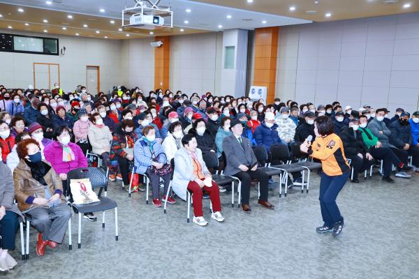 (사)대한노인회 금천구지회 노인일자리 및 사회활동 지원사업 참여자 안전교육 의 사진35