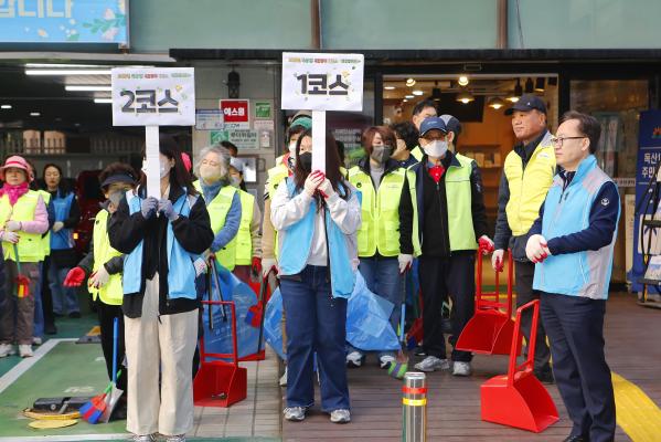 개청 30주년 주민과 함께하는 _독산1동_ 새봄맞이 대청소 의 사진4
