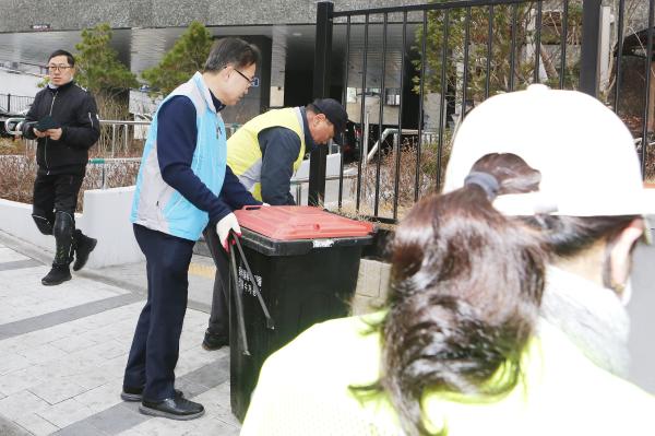개청 30주년 주민과 함께하는 _독산1동_ 새봄맞이 대청소 의 사진42