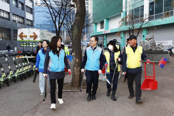 개청 30주년 주민과 함께하는 _독산1동_ 새봄맞이 대청소 의 사진67