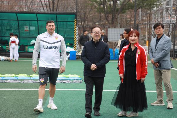 독일 슈투트가르트 유소년축구캠프 격려방문 의 사진11
