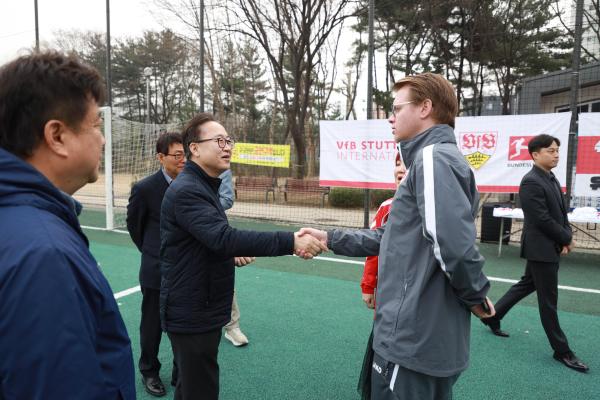 독일 슈투트가르트 유소년축구캠프 격려방문 의 사진13
